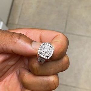 wedding/engage ring Size 9 or have resize for  fit